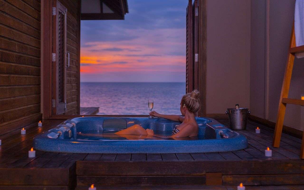 Ocean Jacuzzi Villa, Veligandu Island Resort 5*