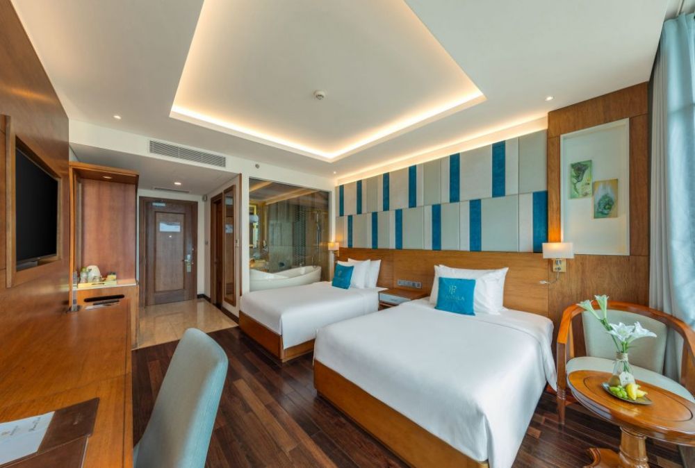 Ocean Front, Mandila Beach Hotel 3+