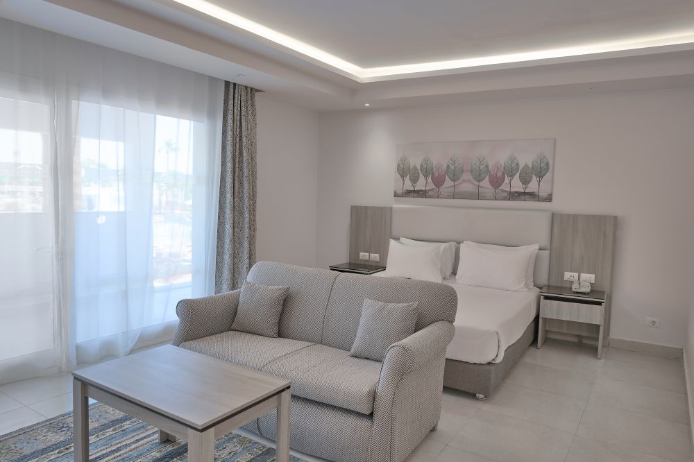 Deluxe Room PV/SV, Albatros Aqua Park Sharm 5*