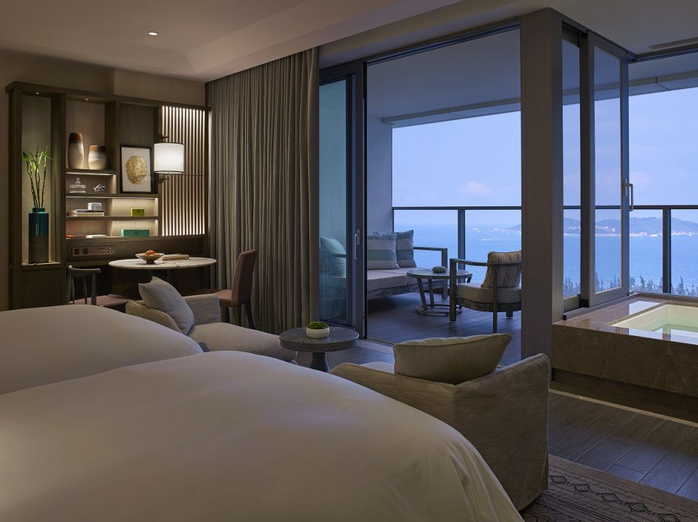 Panoramic Ocean View Room, Rosewood Sanya 5*