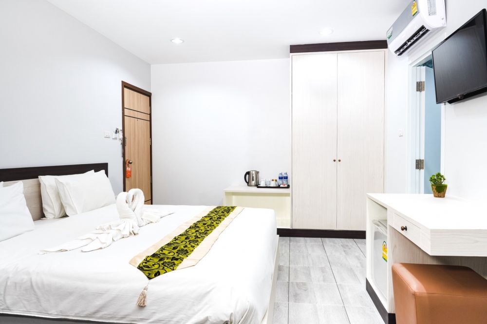 Deluxe Corner, Neptuna Hotel 3*
