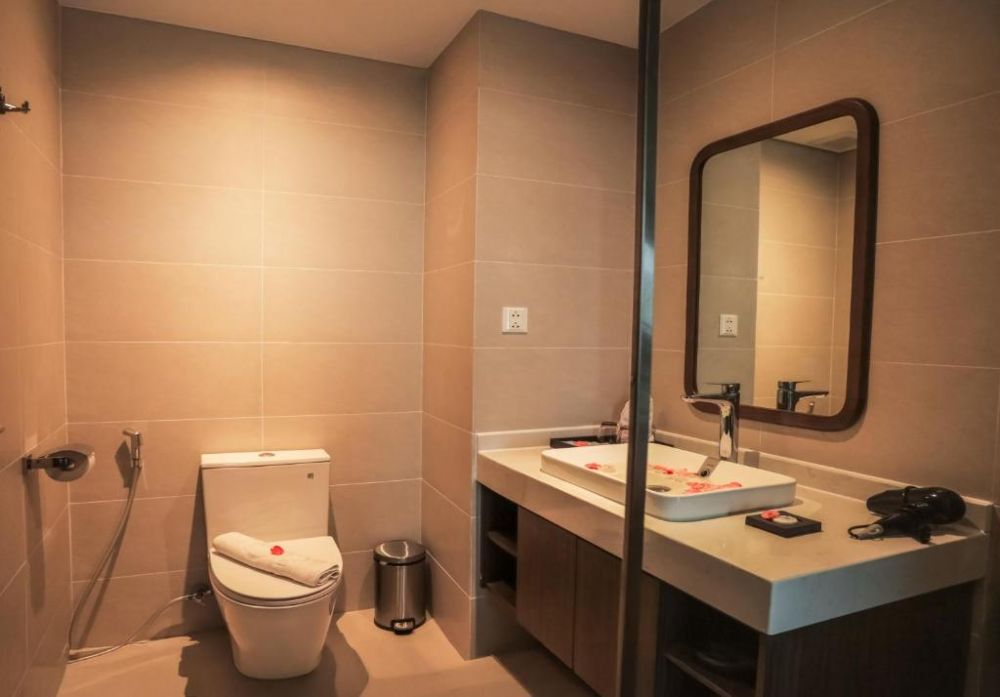 Executive Triple Ocean View with Balcony, Vipol Mui Ne Hotel & Spa 4*