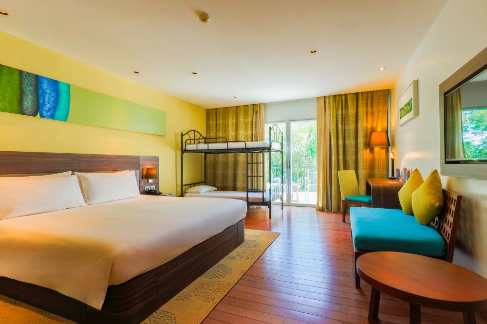 1 King 1 Bunk Premium, Holiday Inn Resort Phuket Karon Beach (ex. Destination Resorts Phuket Karon Beach) 4*