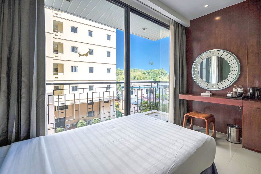 Deluxe Room, Long Beach Garden Hotel & Pavillons 4*