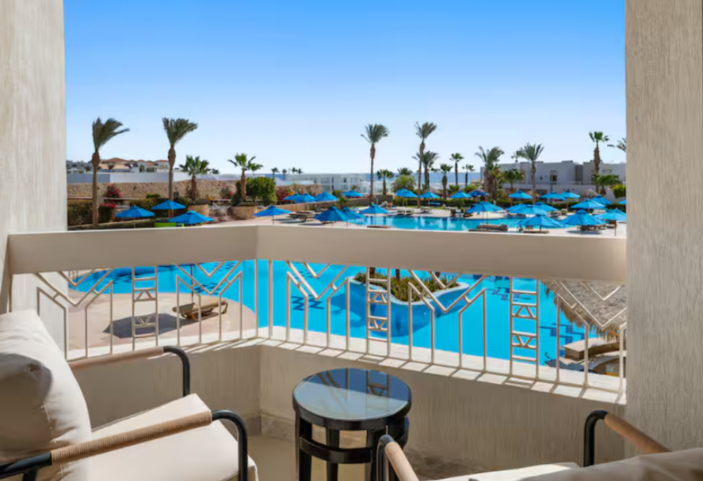 Beachside Romantic Suite With Pool & Sea View, Doubletree By Hilton Sharm Bay Resort Mountain Side 4*