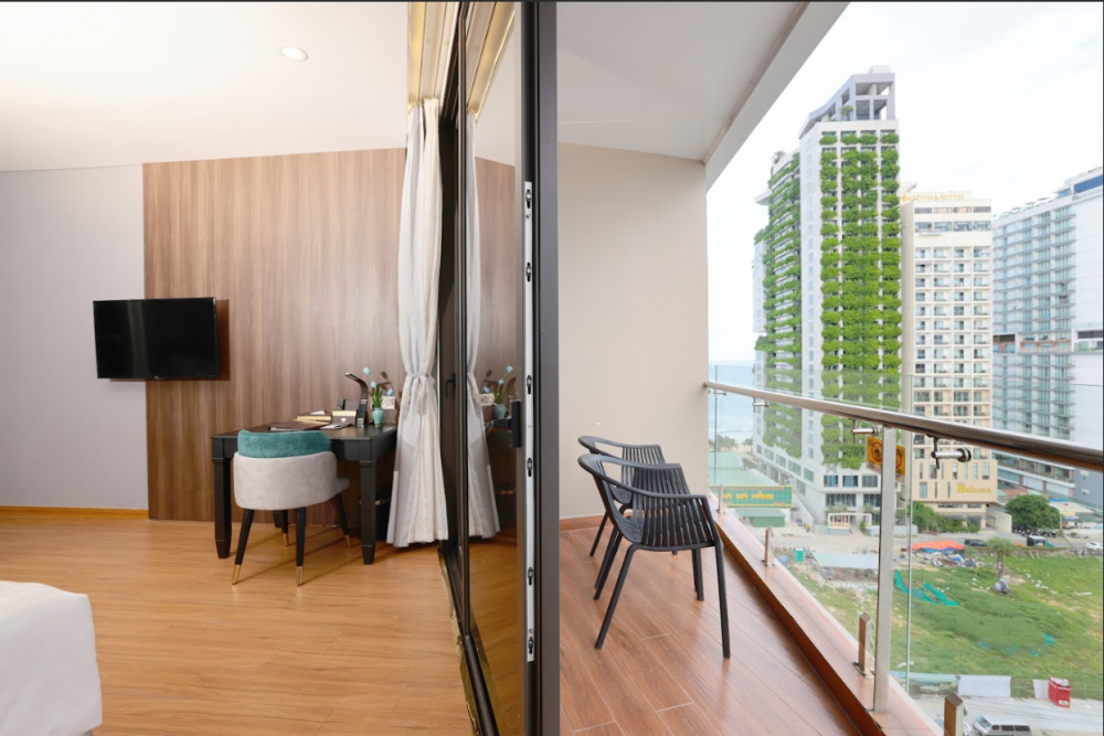 Premium Deluxe SSV with/without balcony, Cicilia Hotel & Spa Danang 4*