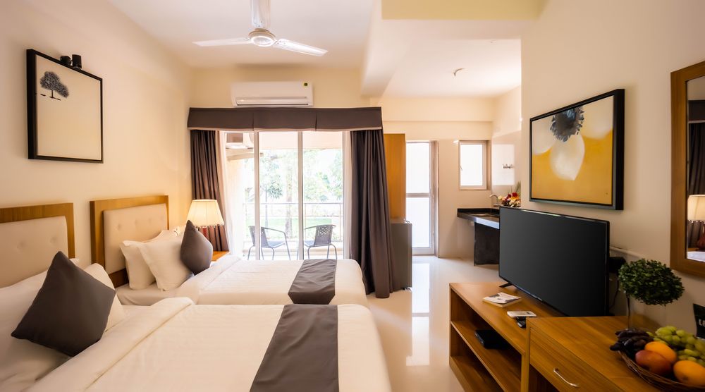 Deluxe Room, Hotel Reemz 3+