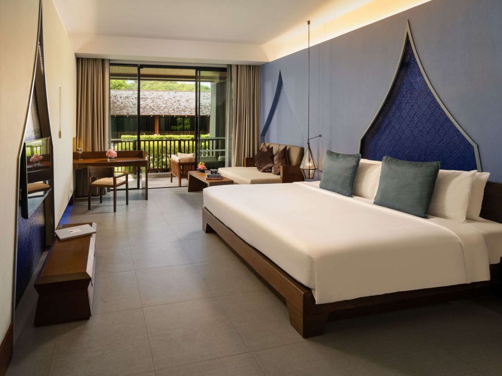 Deluxe Room Garden View (King + Sofa Bed), Avista Hideaway Phuket Patong Mgallery By Sofitel 5*