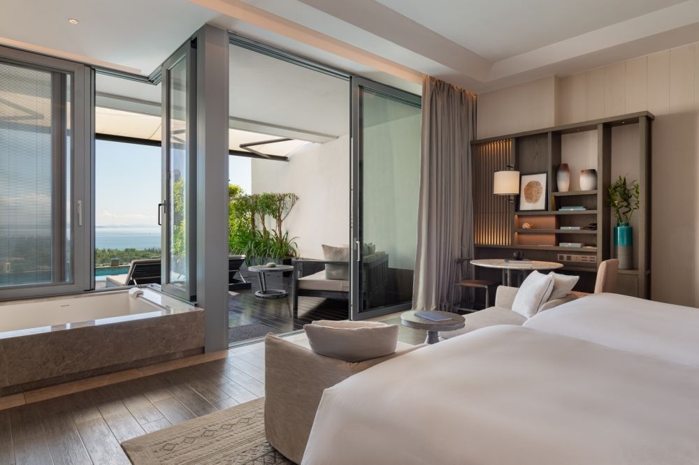 Seascape Ocean View Pool Room, Rosewood Sanya 5*