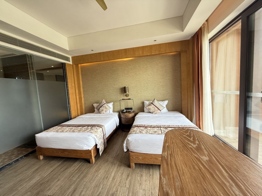 King Palm Superior Room, Mangrove Tree Resort World Sanya Bay 5*