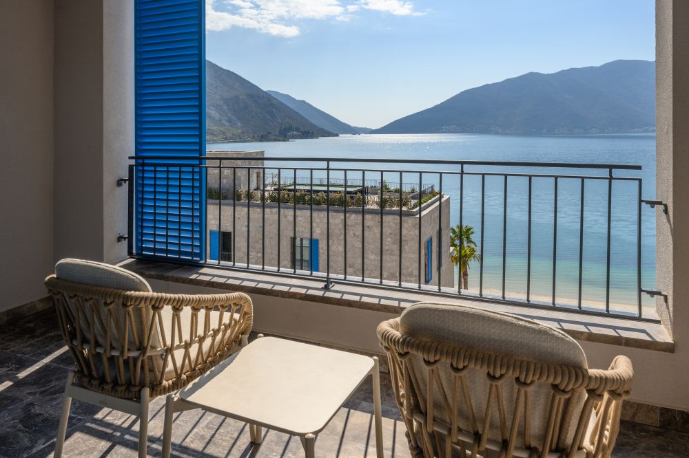 Classic Room Sea View with 1 double bed, Mövenpick Hotel & Residences Teuta Kotor Bay 5*