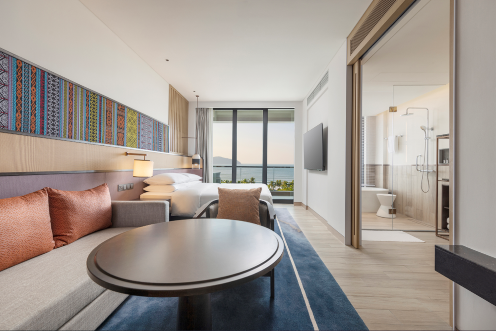King / Twin Bed Ocean View Club Access, Hyatt Regency Sanya TianLiBay 5*