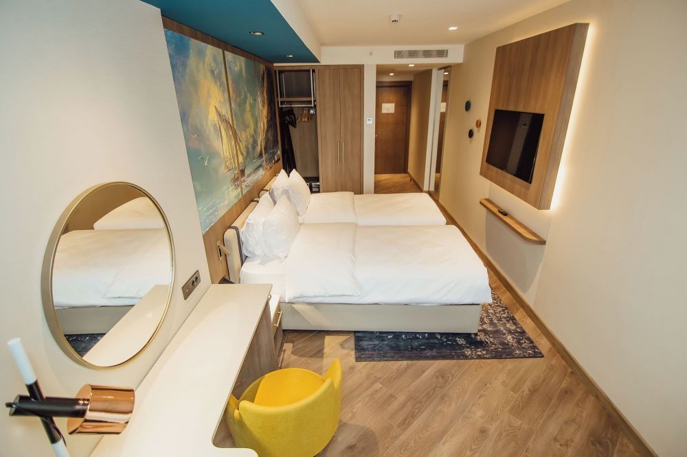 Comfort Twin Room, City View, La Quinta by Wyndham Batumi 4*