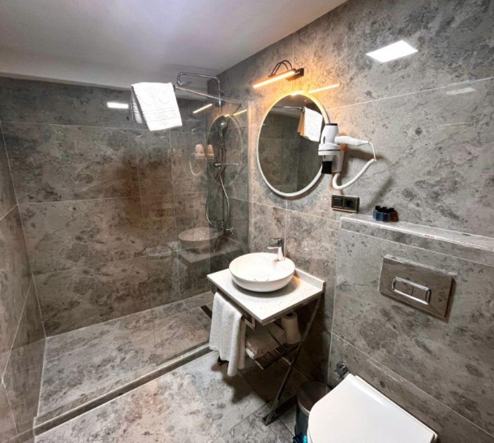 Standard room, Downtown Sirkeci Hotel 4+