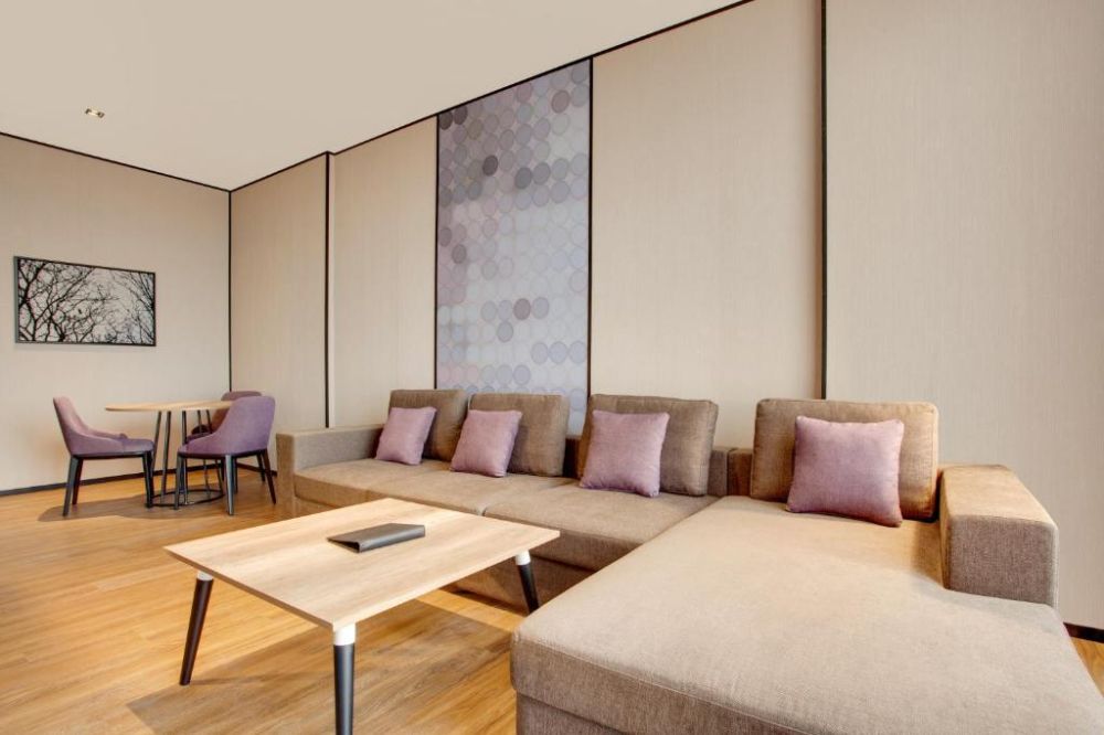One Bedroom Suite, The District Hotel (ex. Lemon Tree Hotel Dubai) 4*