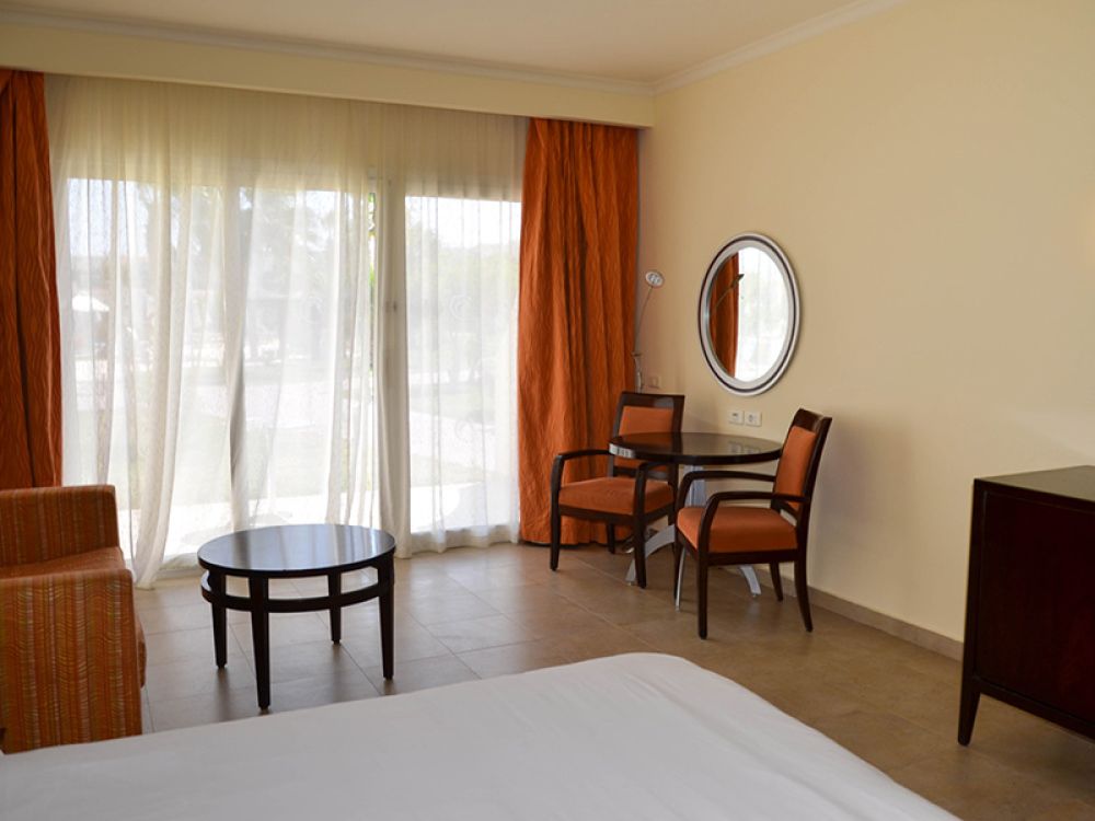 Mountainside Deluxe Room Pool View (ex.Deluxe Pool View), Doubletree By Hilton Sharm Bay Resort Mountain Side 4*