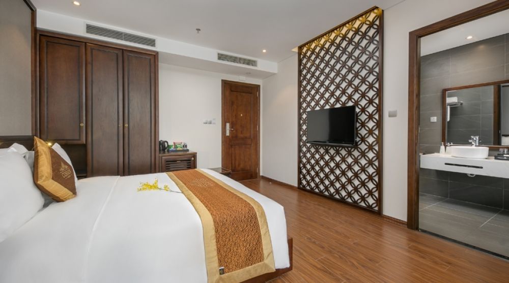 Deluxe CV, Cosmos Hotel Danang 3*