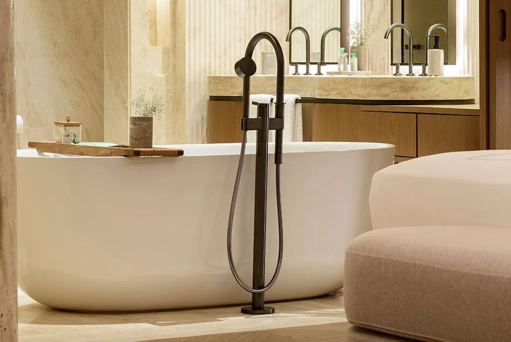 Seascape Suite, Regnum The Crown 5*