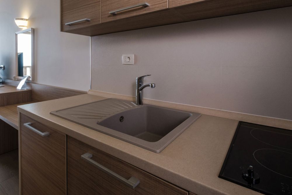 Family Studio, Poseidon 4*