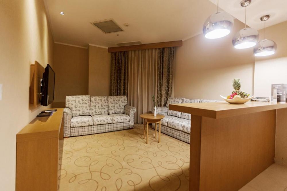 Апартаменты с видом на город/реку, Hayat Hospitality Oskemen 5*