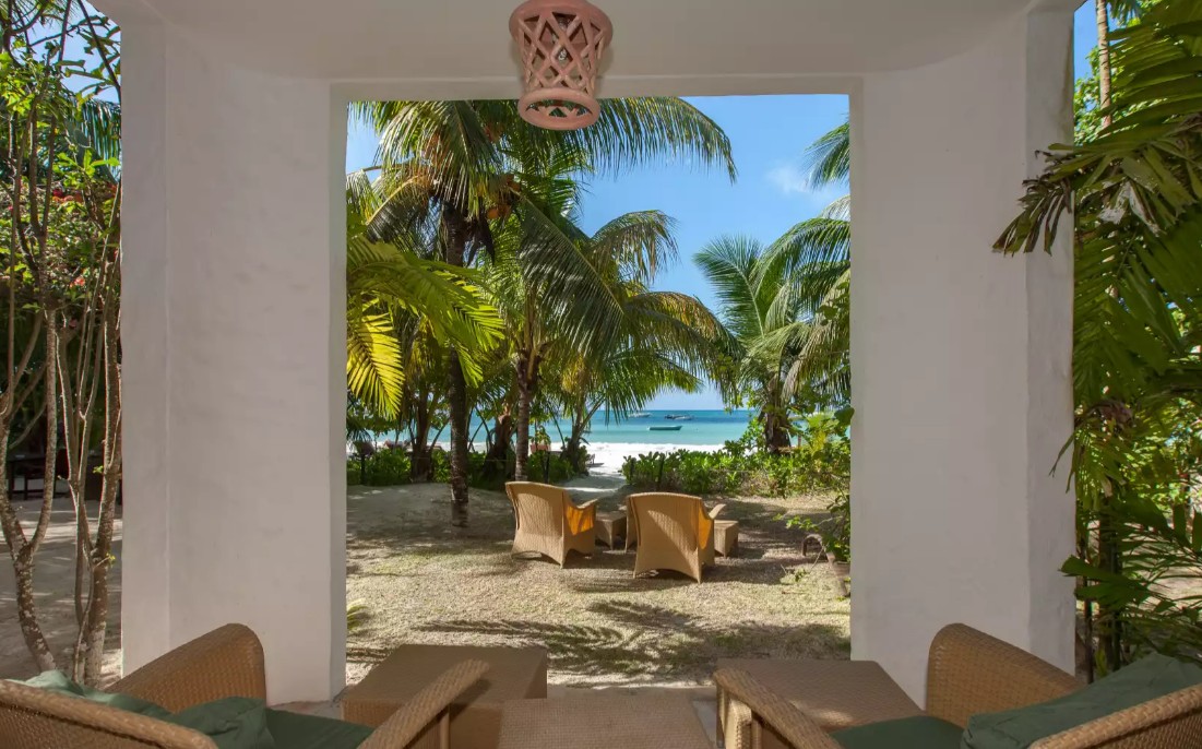 Beachfront Deluxe Rooms with Beach Access, Village du Pecheur 4*