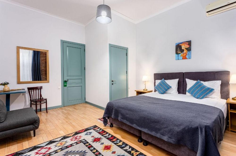 Standard Triple, Ethnograph Old Tbilisi Hote 3*