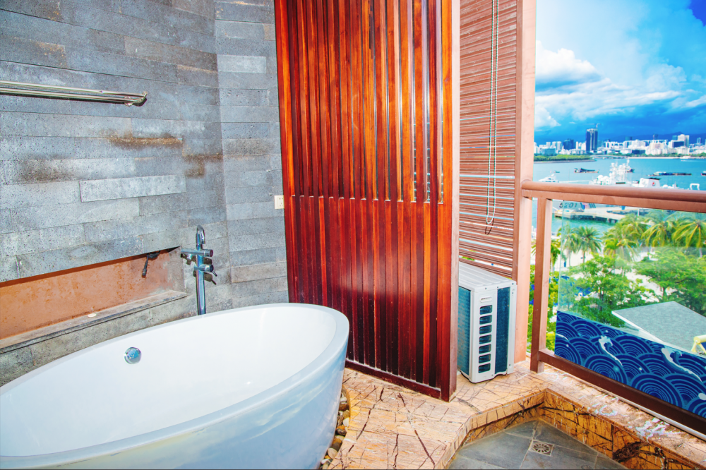 Luxury OV/ Luxury OV Family, Sanya Marina Sea View Hotel (ex.Marina Spa Hotel Sanya) 4*