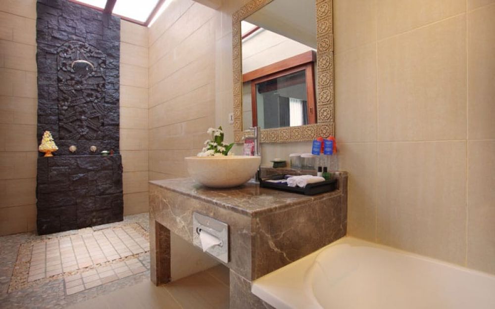 Deluxe Cottage, Bali Mandira Beach Resort and Spa 5*