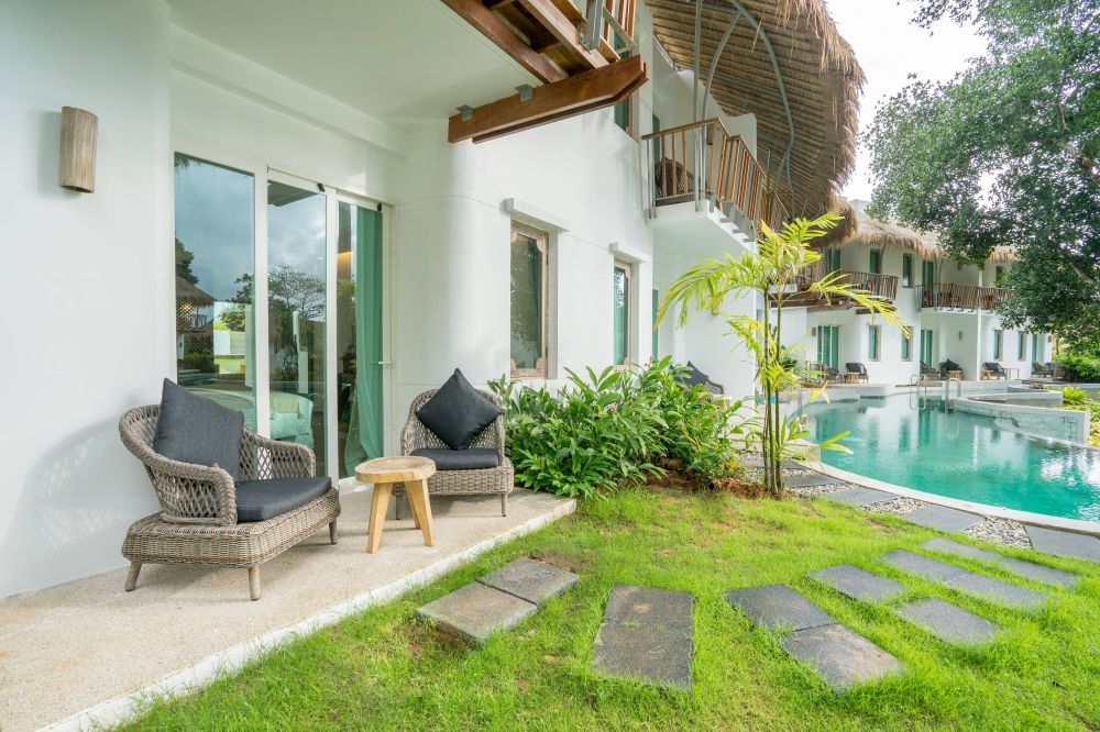 Grand Deluxe Lagoon Pool View/ Pool Access, Eden Beach Khao Lak Resort & Spa 5*