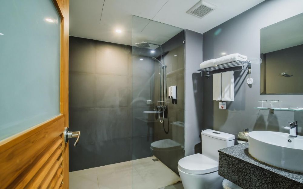 Connecting Rooms – City View, The Lunar Patong 4*