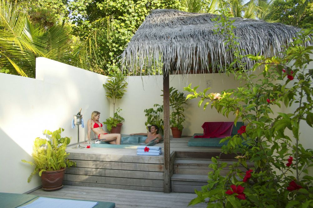 Jacuzzi Beach Villa (Age 18+), Meeru Island Resort 4*