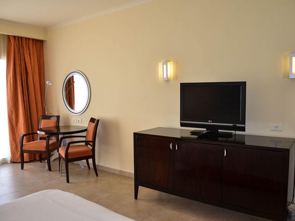 Mountainside Deluxe Room Pool View (ex.Deluxe Pool View), Doubletree By Hilton Sharm Bay Resort Mountain Side 4*