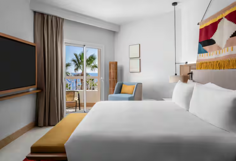 Beachside Premium Suite PV/SV, Doubletree By Hilton Sharm Bay Resort Mountain Side 4*