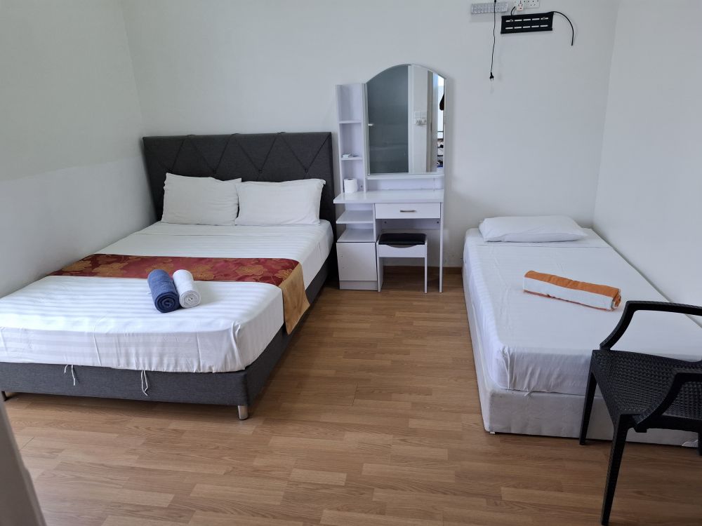 Super Deluxe, iHaven Thulusdhoo 