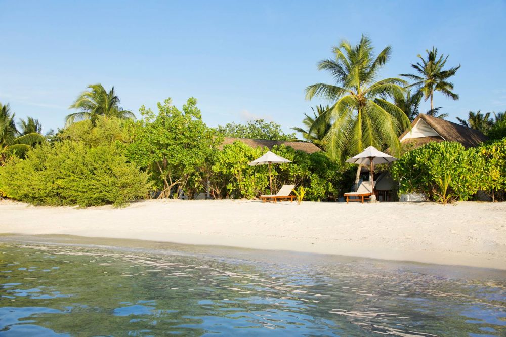 Beach Pavilion, LUX* South Ari Atoll 5*