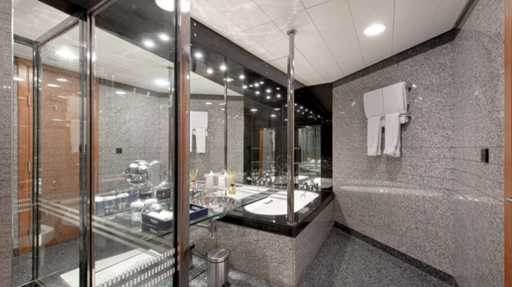 1 Bedroom Suite, Mövenpick Dubai Creek (ex. Golden Sands Hotel Creek) 5*