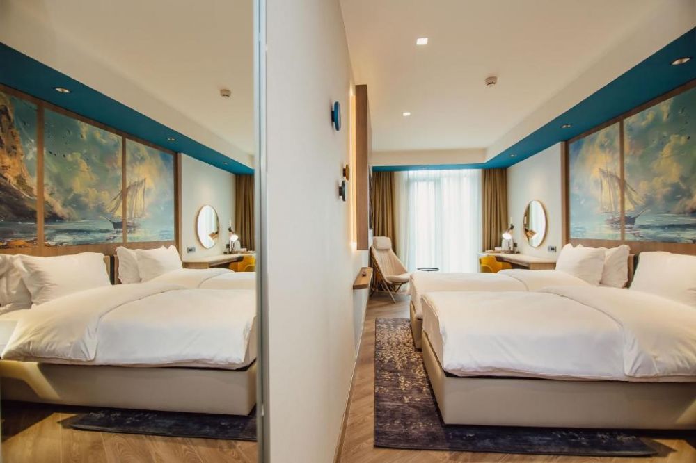 Standard Twin City View Room, La Quinta by Wyndham Batumi 4*