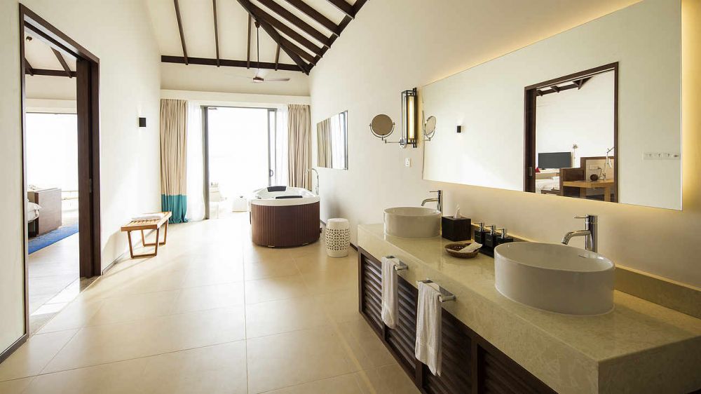 One Bedroom Water Villa Pool, Robinson Club Noonu 5*