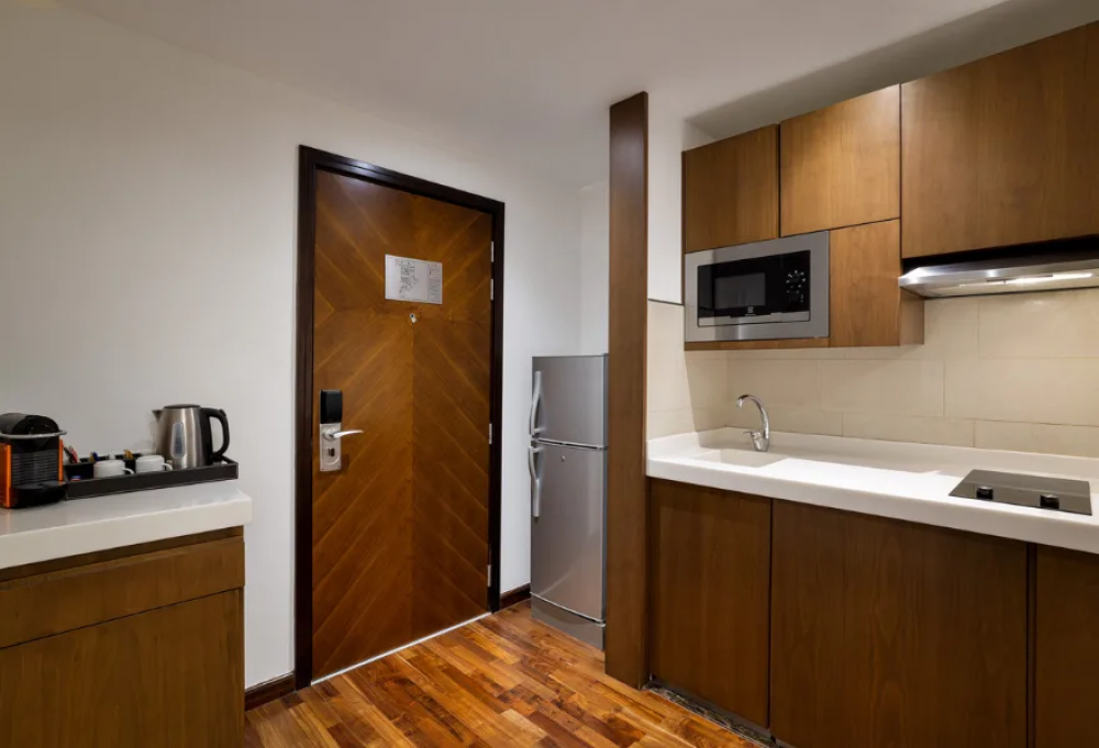Studio, La Suite Dubai Hotel & Apartments Operated by Minor Hotels ( ex. La Suite Dubai Hotel & Apartments, ex. Fraser Suites) 5*