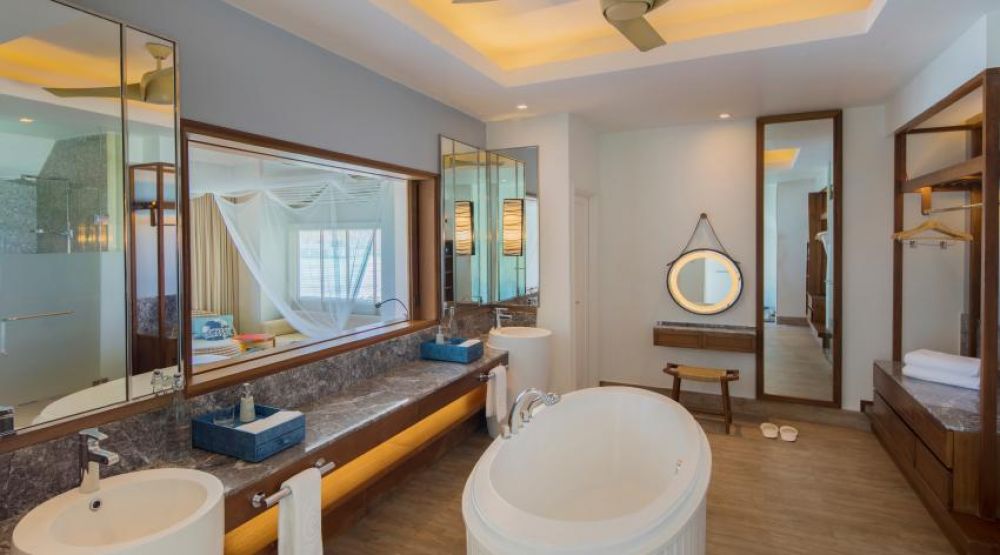 Club Sunset Overwater Villa with Pool, Machchafushi Island Resort & Spa Maldives (ex. Centara Grand Island Resort & Spa) 5*