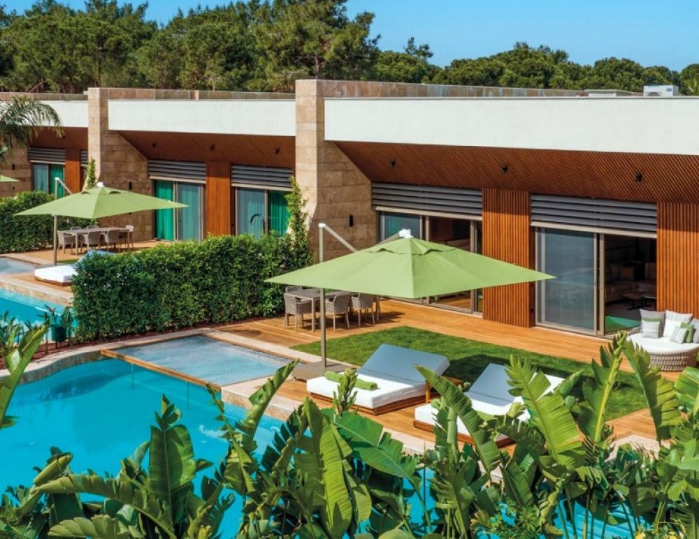 Amber Lagoon Villa, Regnum The Crown 5*