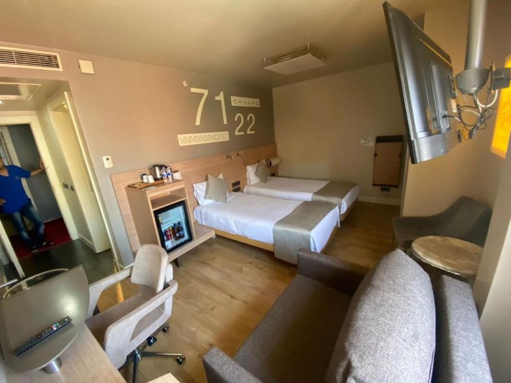 Standard Room, The Peak Hotel 4*