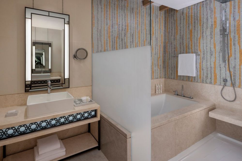 M Club King Room, Marriott Marquis Dubai Jewel of the Creek 5*
