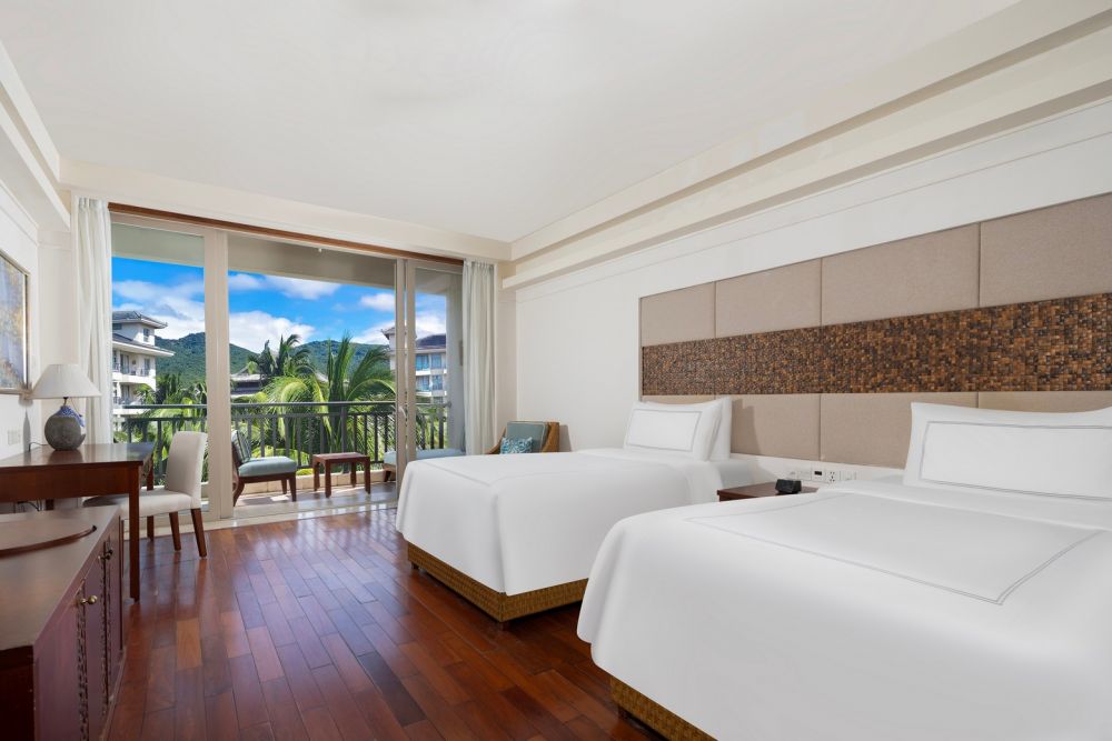 Swiss Pool View King/Twin bed room (ex.Grand Deluxe Room), Swissotel & Grand Mercure Sanya Yalong Bay 5*