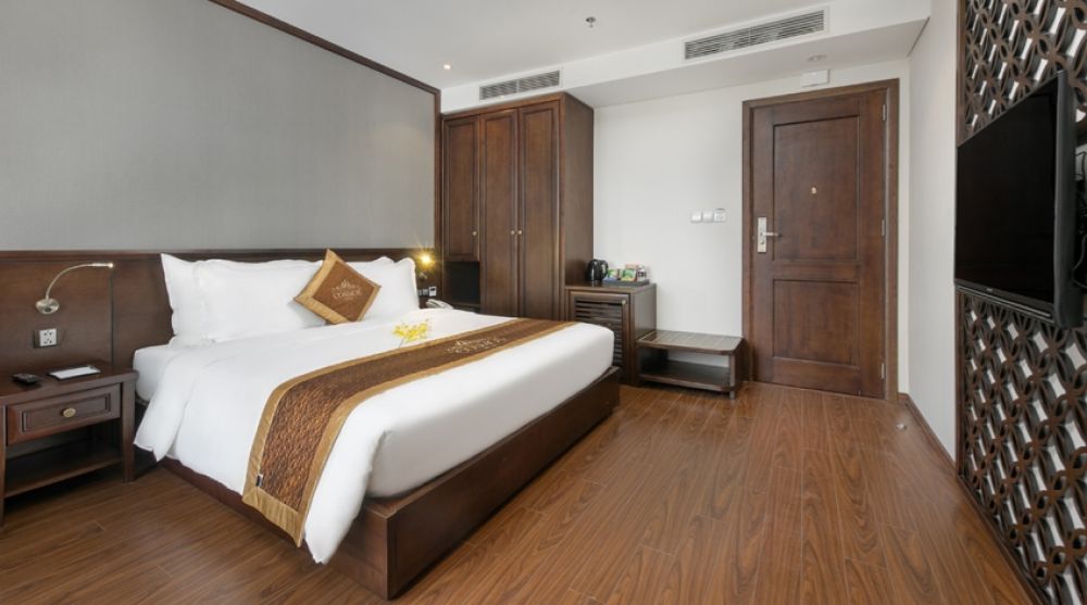 Deluxe CV, Cosmos Hotel Danang 3*