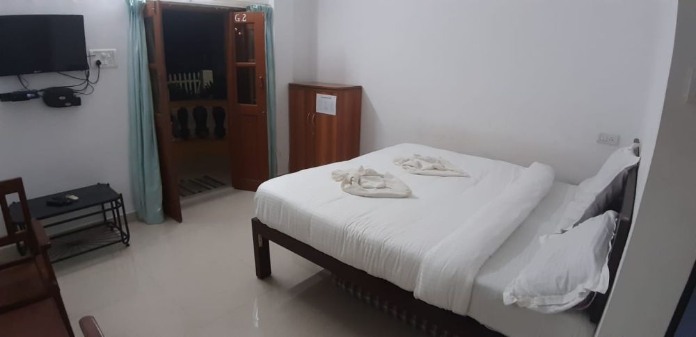 Deluxe AC, Celjoan Guest House 