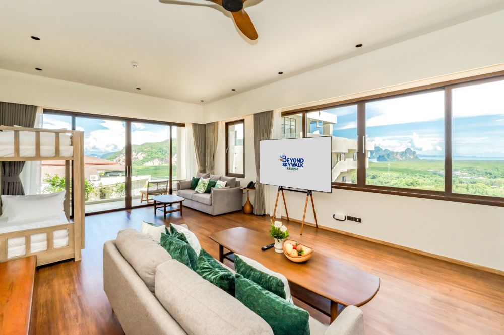 Deluxe Family, Beyond Skywalk Nangshi 4*