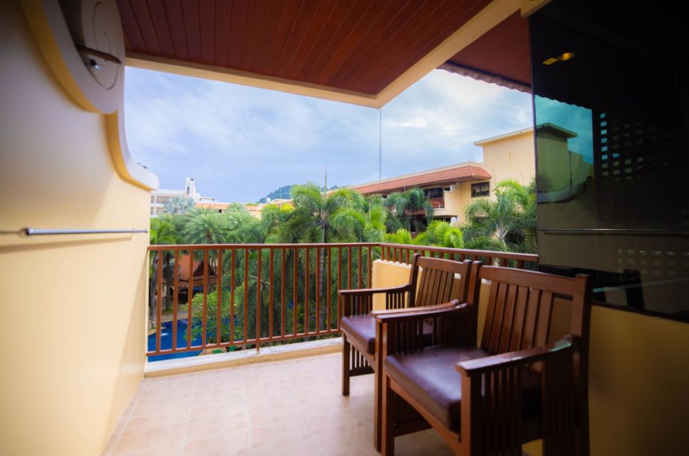 Deluxe Pool View, Baumanburi Hotel 3*