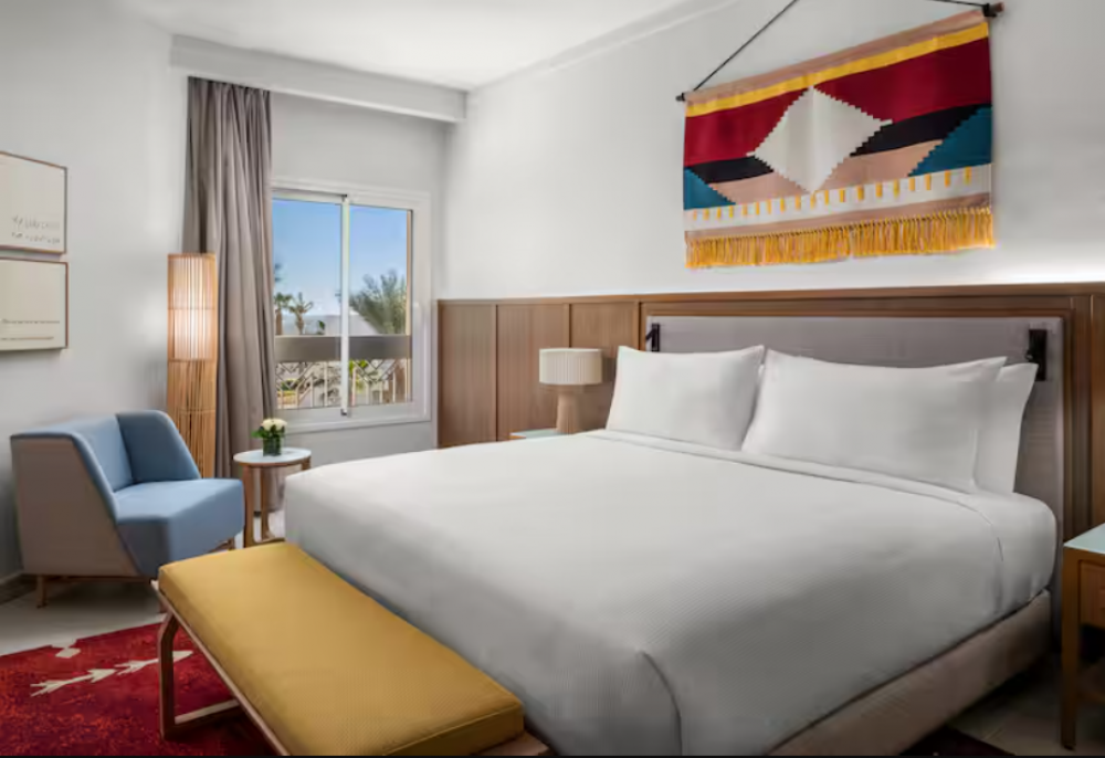 Beachside Premium Suite PV/SV, Doubletree By Hilton Sharm Bay Resort Mountain Side 4*