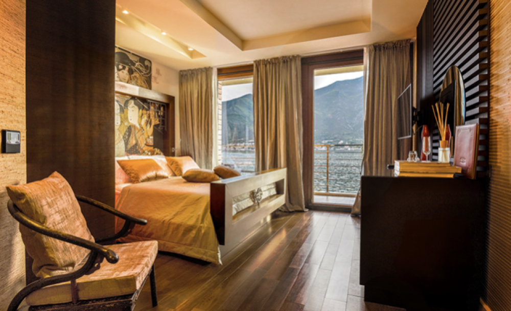 Executive (Venice, Dubai, India, Japan), Forza Mare 5*